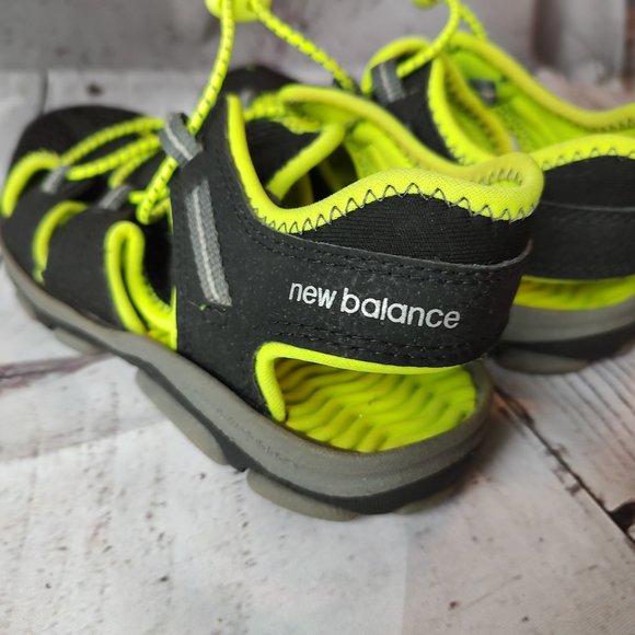 New Balance Kids Black/Lime Adirondack Water Shoe Sandal P1W - Picture 5 of 8